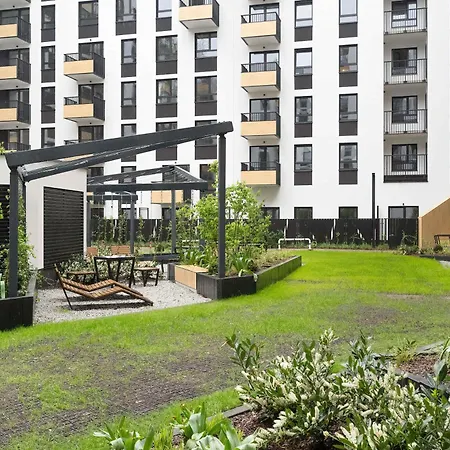 Stylish For 6 With Balcony Near The Main Square By Renters Appartement