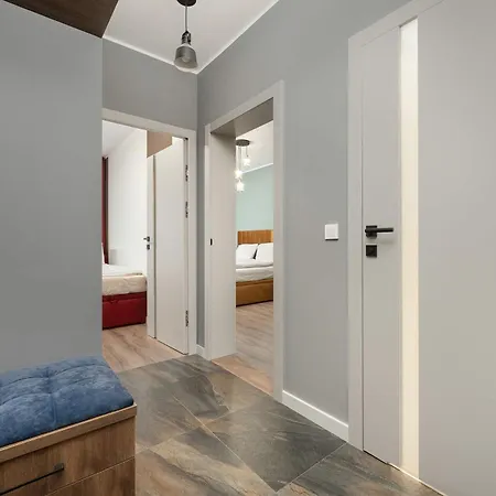 Appartement Stylish For 6 With Balcony Near The Main Square By Renters
