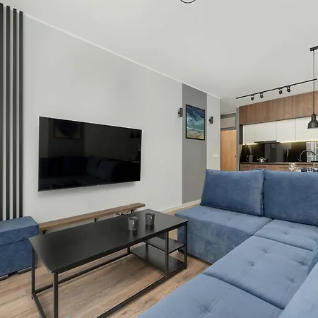 Stylish For 6 With Balcony Near The Main Square By Renters *