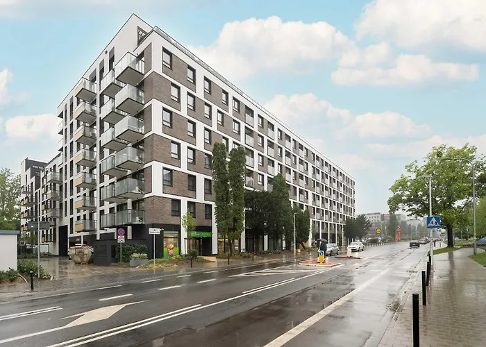 Stylish For 6 With Balcony Near The Main Square By Renters 아파트