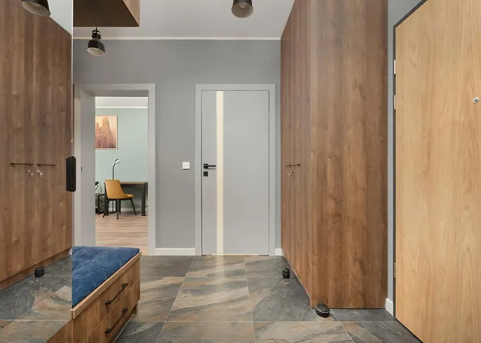 아파트 Stylish For 6 With Balcony Near The Main Square By Renters 브로츠와프